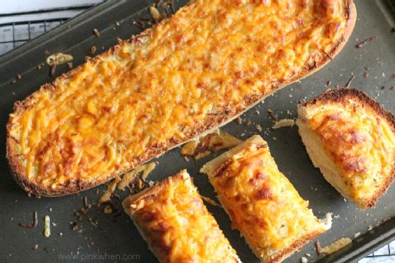 How to Make Easy Cheesy Garlic Bread