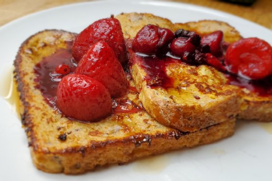 Easy Berry French Toast