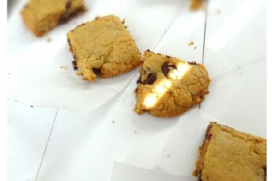 Brown butter blondies with coconut