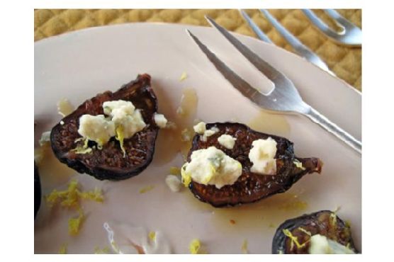 Grilled Figs With Blue Cheese and Citrus Honey