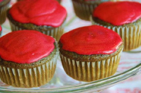 Raspberry Cupcakes With Raspberry Icing