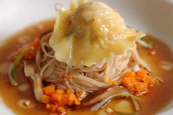 Rice Noodles With Wonton/chinese Ravioli In Mushroom Sauce